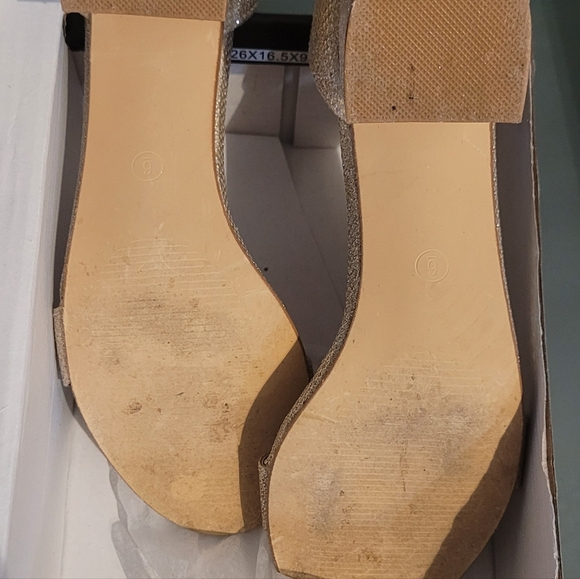 Womens gold chunky heel size 6 - Picture 5 of 5